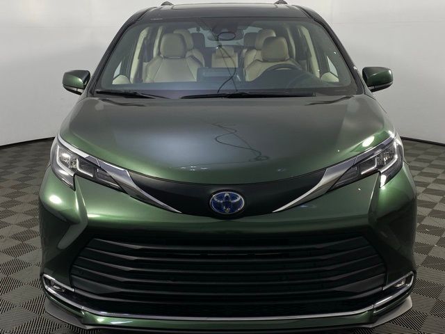 2021 Toyota Sienna XLE