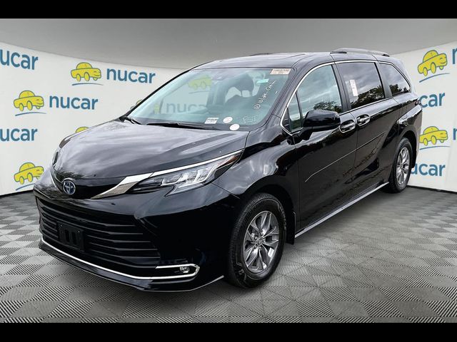 2021 Toyota Sienna XLE