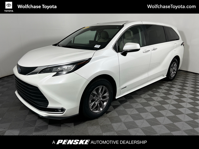 2021 Toyota Sienna XLE