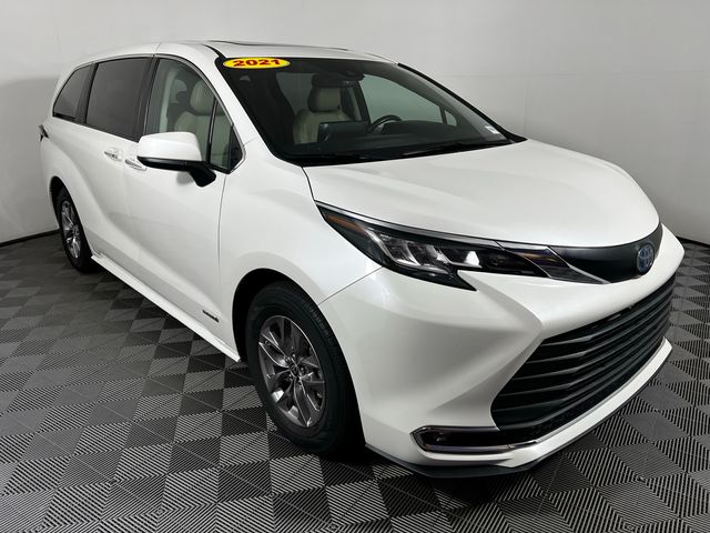 2021 Toyota Sienna XLE