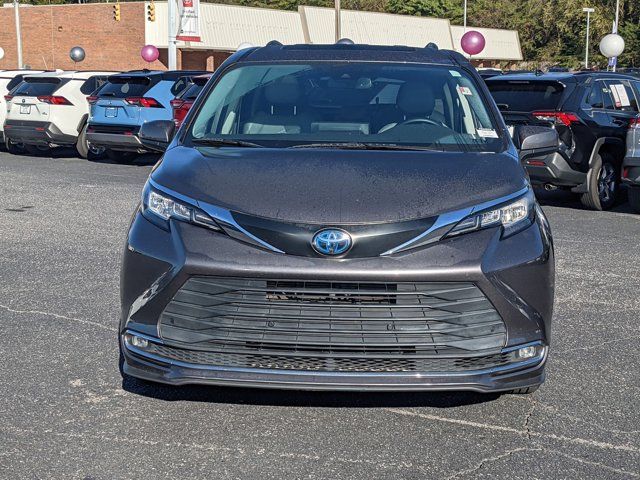 2021 Toyota Sienna XLE