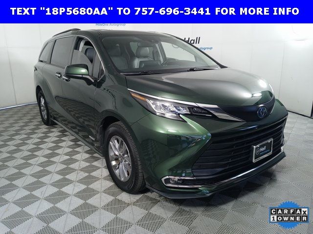 2021 Toyota Sienna XLE