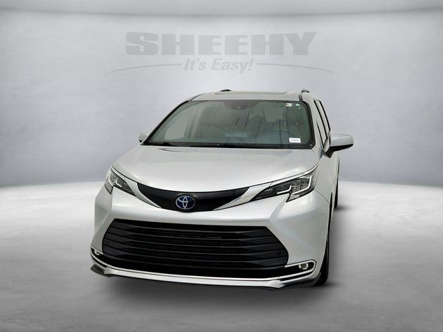 2021 Toyota Sienna XLE