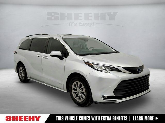 2021 Toyota Sienna XLE