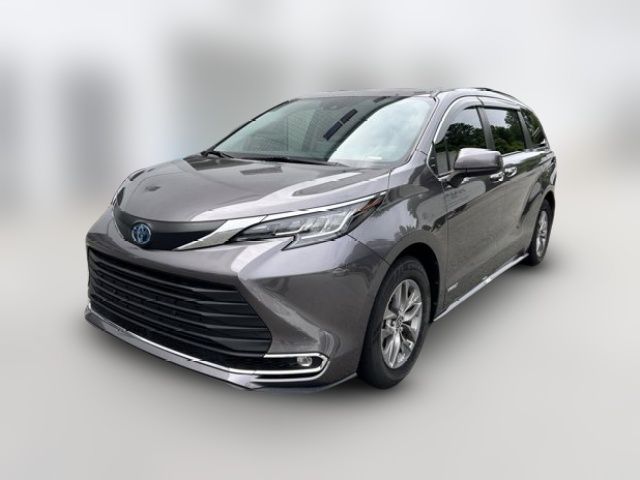 2021 Toyota Sienna XLE