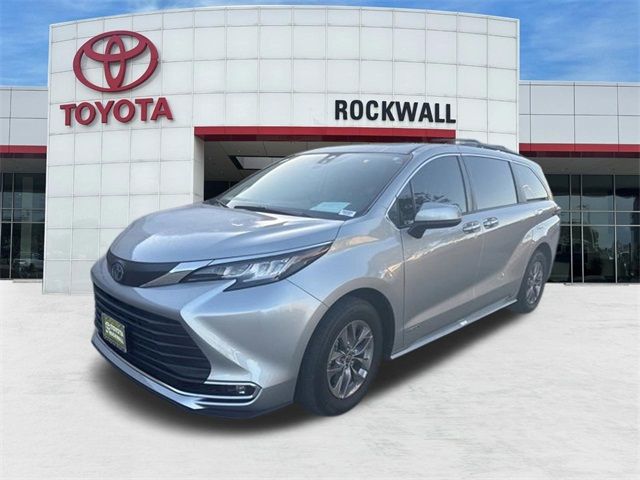 2021 Toyota Sienna XLE