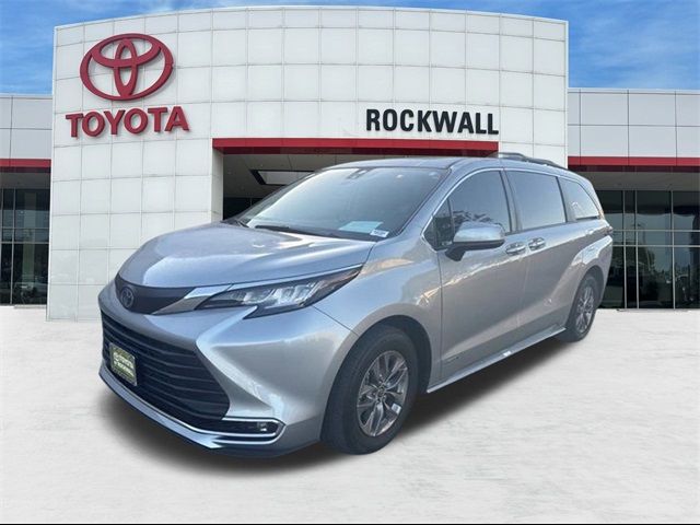 2021 Toyota Sienna XLE