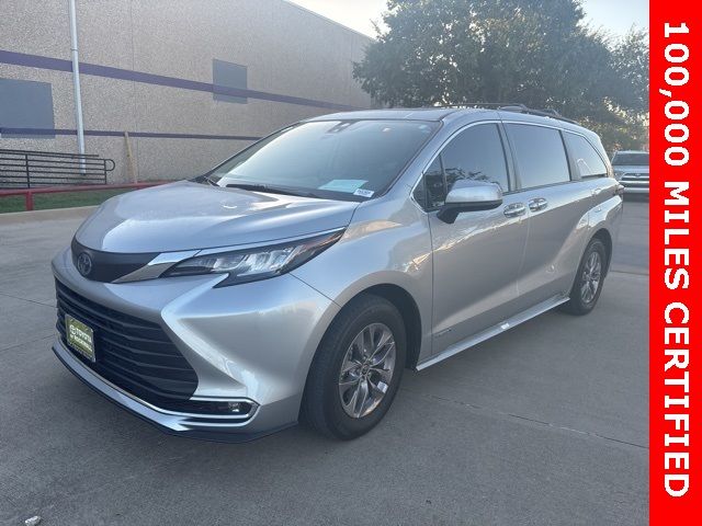 2021 Toyota Sienna XLE