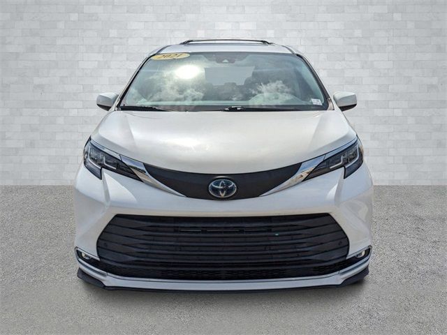 2021 Toyota Sienna XLE