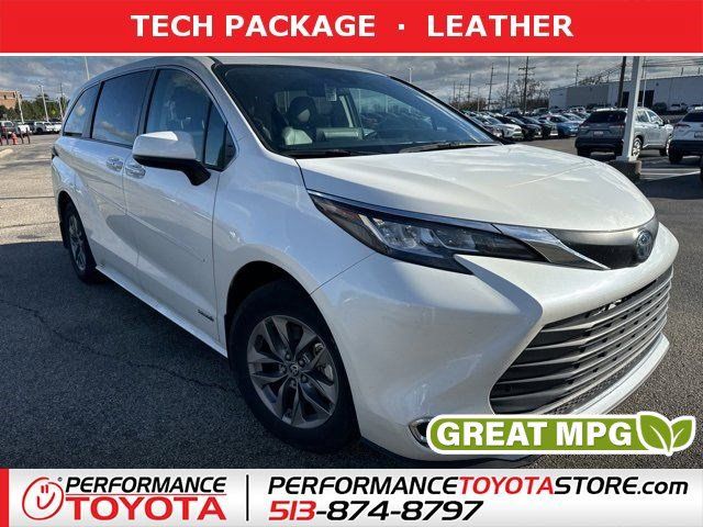 2021 Toyota Sienna XLE