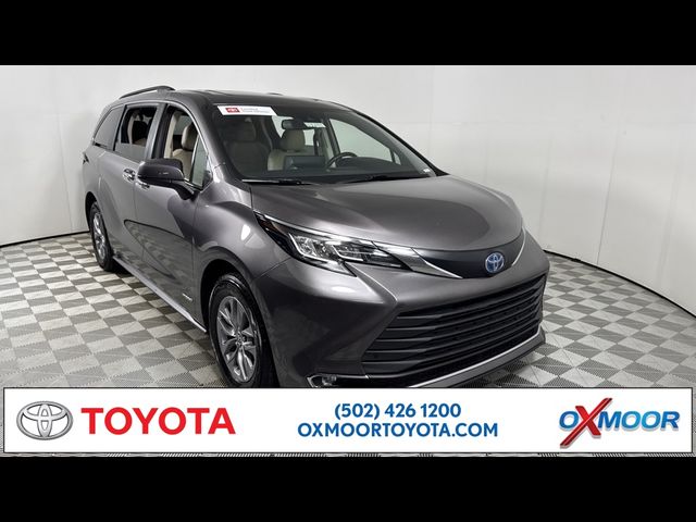 2021 Toyota Sienna XLE