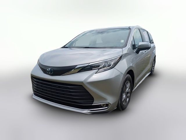 2021 Toyota Sienna XLE