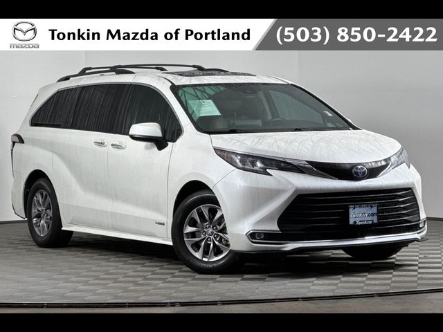 2021 Toyota Sienna XLE