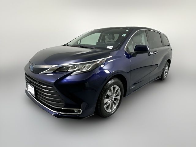 2021 Toyota Sienna XLE