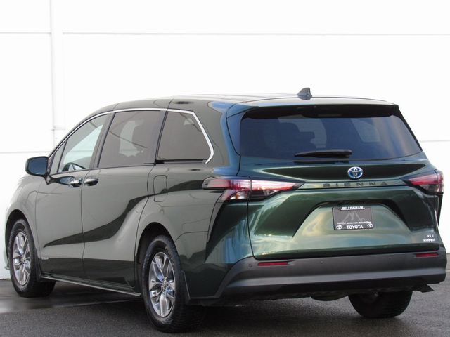 2021 Toyota Sienna XLE