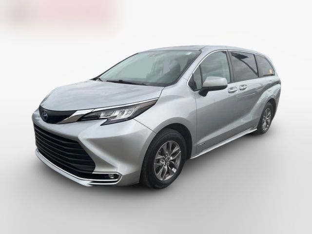 2021 Toyota Sienna XLE