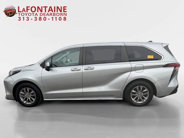 2021 Toyota Sienna XLE
