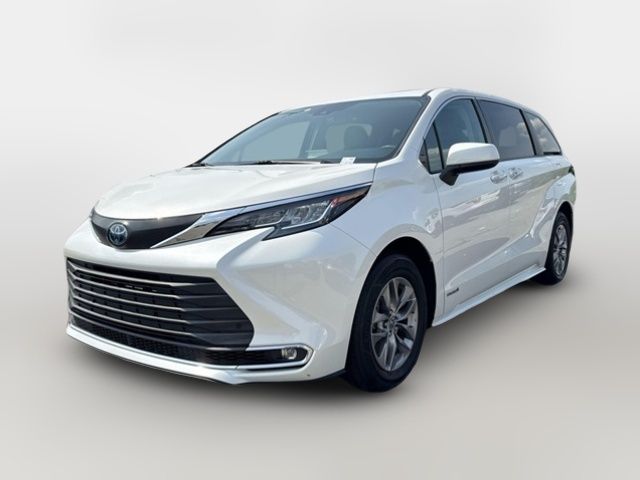 2021 Toyota Sienna XLE