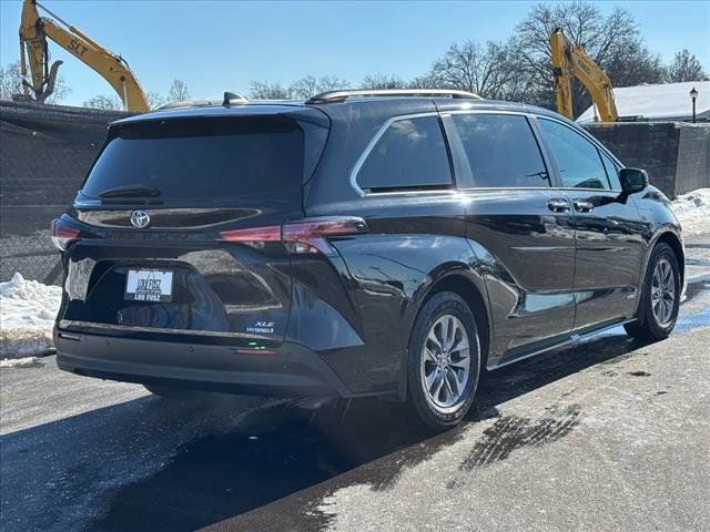 2021 Toyota Sienna XLE