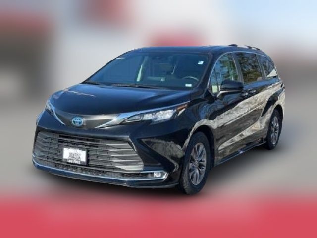 2021 Toyota Sienna XLE