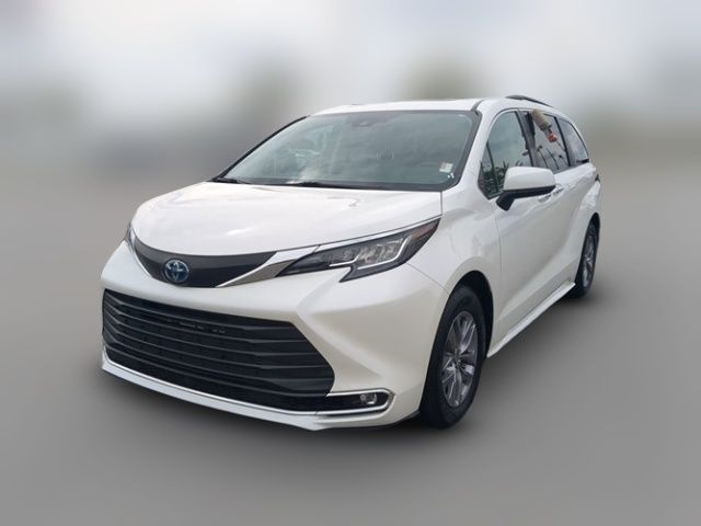 2021 Toyota Sienna XLE