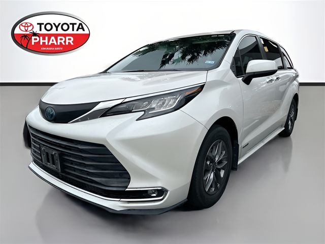 2021 Toyota Sienna XLE