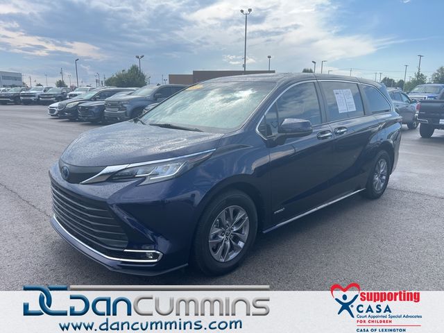 2021 Toyota Sienna XLE