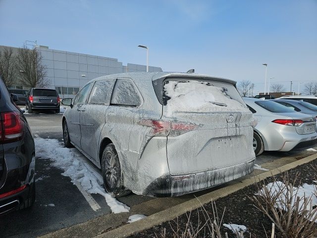 2021 Toyota Sienna XLE