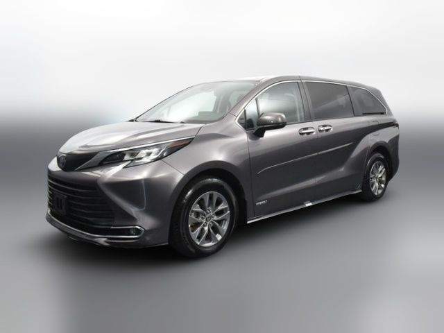 2021 Toyota Sienna XLE