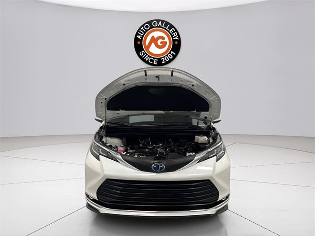 2021 Toyota Sienna XLE