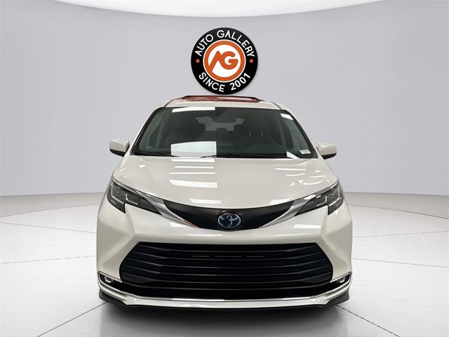 2021 Toyota Sienna XLE