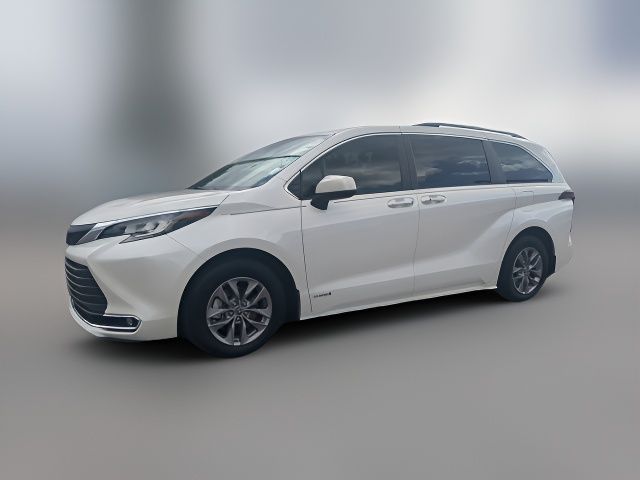 2021 Toyota Sienna XLE