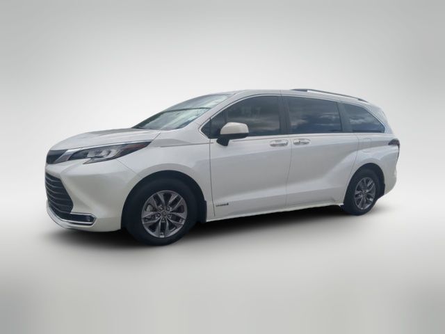 2021 Toyota Sienna XLE