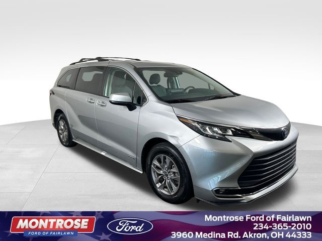 2021 Toyota Sienna XLE