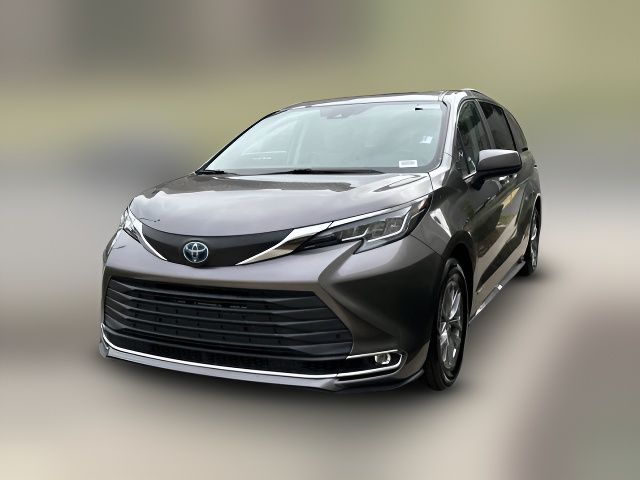 2021 Toyota Sienna XLE