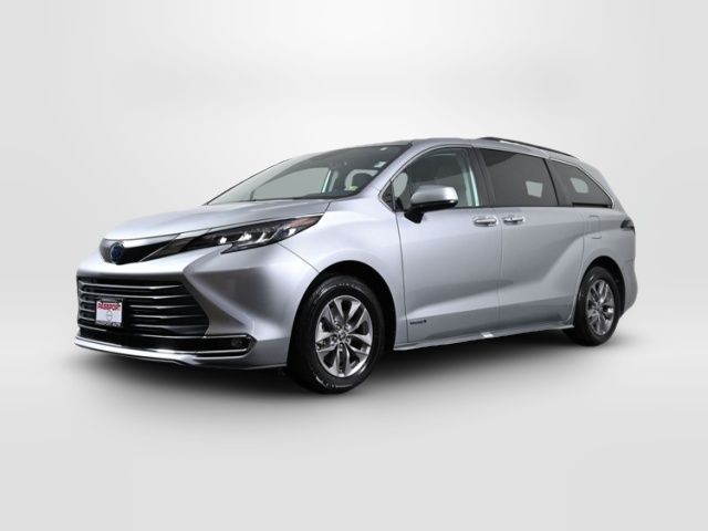 2021 Toyota Sienna XLE