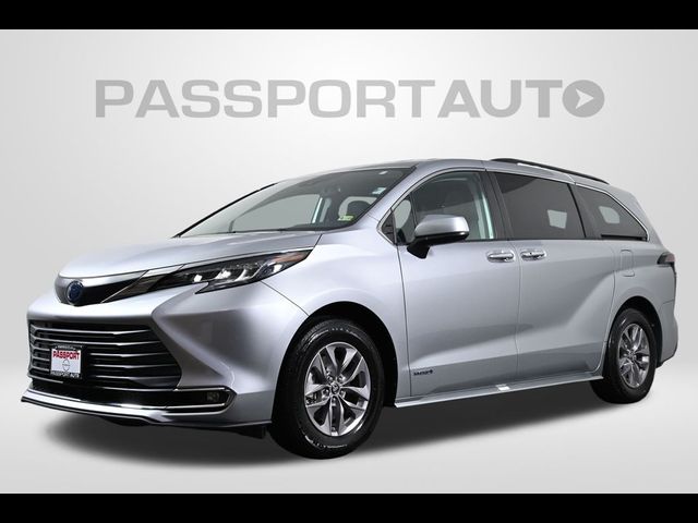 2021 Toyota Sienna XLE