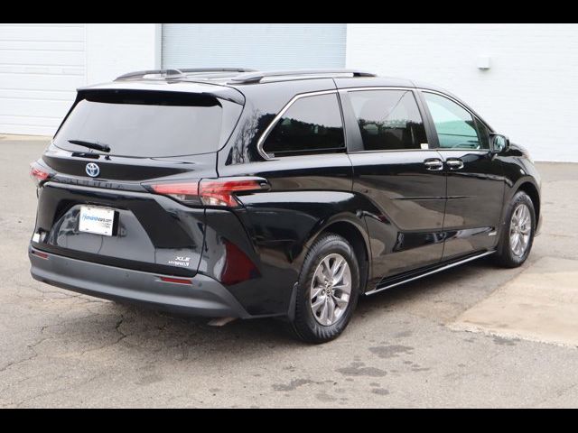 2021 Toyota Sienna XLE