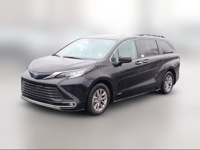 2021 Toyota Sienna XLE