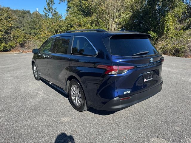 2021 Toyota Sienna XLE