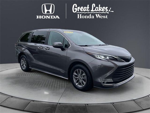 2021 Toyota Sienna XLE