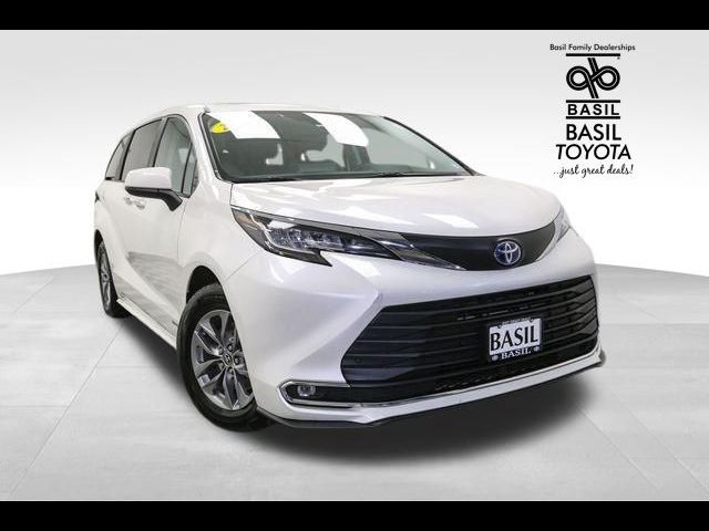 2021 Toyota Sienna XLE