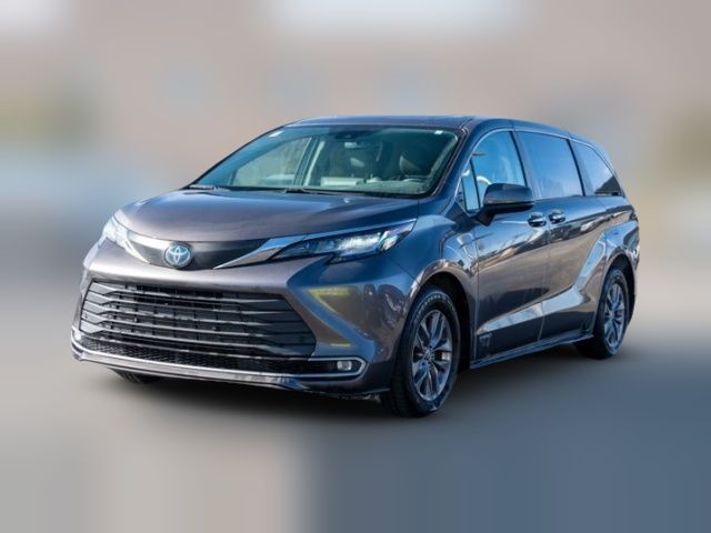 2021 Toyota Sienna XLE