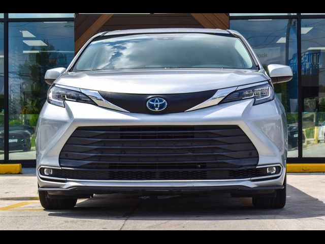 2021 Toyota Sienna XLE