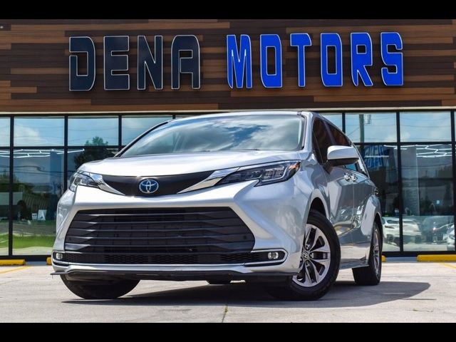 2021 Toyota Sienna XLE