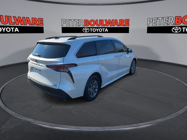 2021 Toyota Sienna XLE