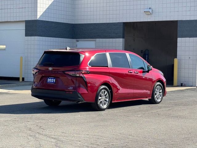2021 Toyota Sienna XLE