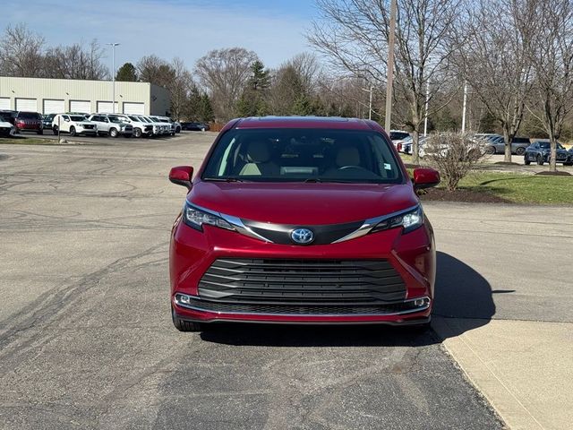 2021 Toyota Sienna XLE