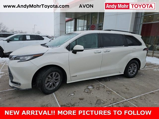 2021 Toyota Sienna XLE