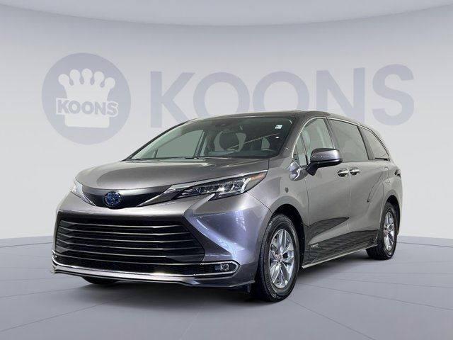 2021 Toyota Sienna XLE